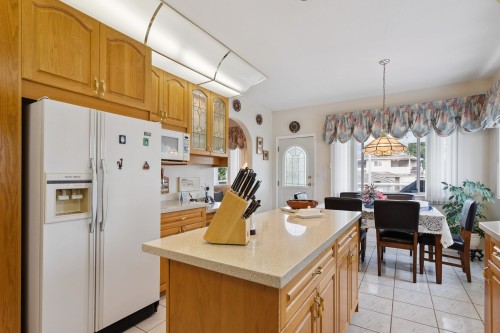 5889 Neville Street, Burnaby, BC 