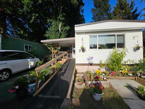 3-21091 Lougheed Highway, Maple Ridge, BC 