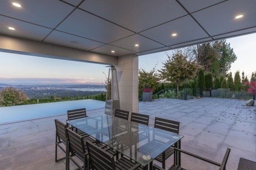 1027 Millstream Road, West Vancouver, BC 