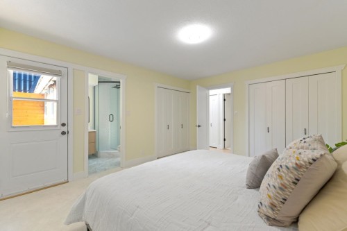 2518 Swinburne Avenue, North Vancouver, BC 