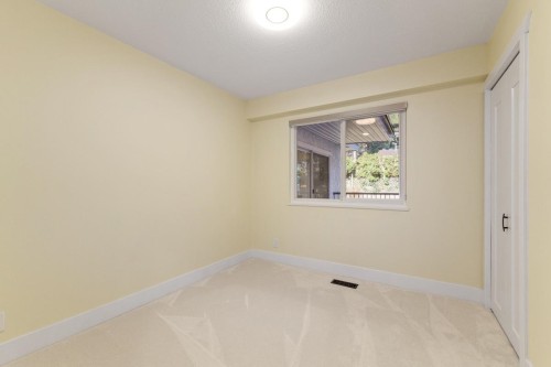 2518 Swinburne Avenue, North Vancouver, BC 