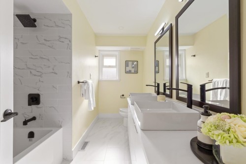 2518 Swinburne Avenue, North Vancouver, BC 