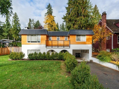 2518 Swinburne Avenue, North Vancouver, BC 