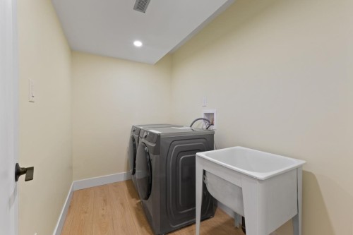 2518 Swinburne Avenue, North Vancouver, BC 