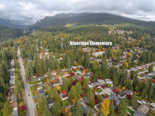 2518 Swinburne Avenue, North Vancouver, BC 