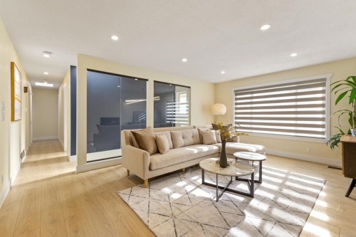 2518 Swinburne Avenue, North Vancouver, BC 