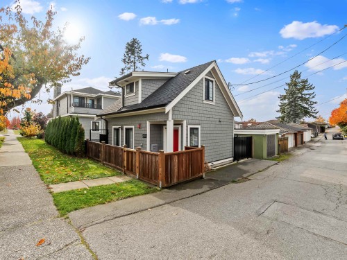 2699 7Th Avenue E, Vancouver, BC 