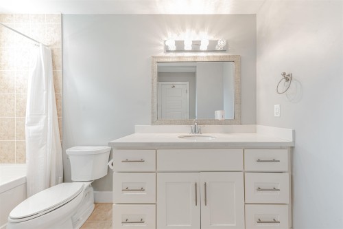 559 Bosworth Street, Coquitlam, BC 