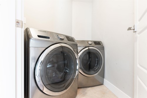 559 Bosworth Street, Coquitlam, BC 