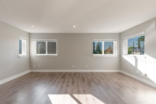 559 Bosworth Street, Coquitlam, BC 