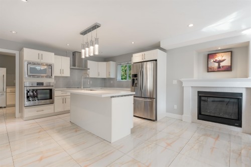 559 Bosworth Street, Coquitlam, BC 