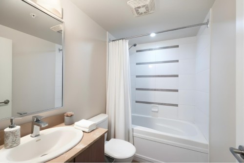 2201-977 Mainland Street, Vancouver, BC 