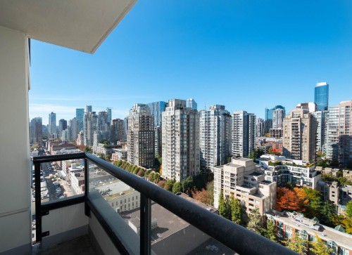 2201-977 Mainland Street, Vancouver, BC 