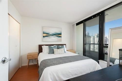 2201-977 Mainland Street, Vancouver, BC 