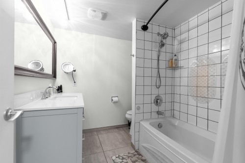 101-515 Eleventh Street, New Westminster, BC 