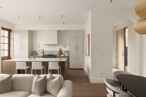 2-15 20Th Avenue W, Vancouver, BC 