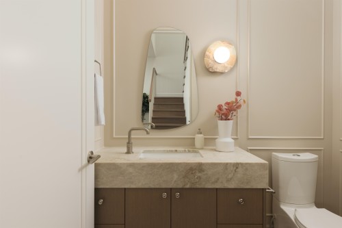 2-15 20Th Avenue W, Vancouver, BC 