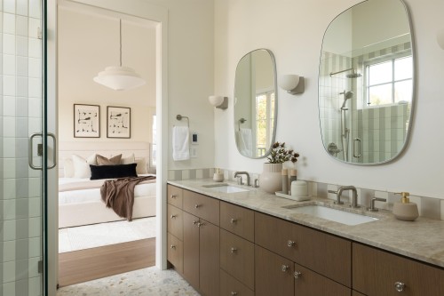 2-15 20Th Avenue W, Vancouver, BC 