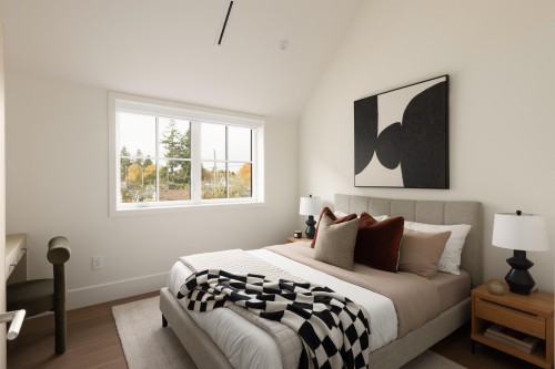 2-15 20Th Avenue W, Vancouver, BC 