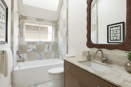 2-15 20Th Avenue W, Vancouver, BC 