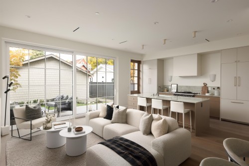 2-15 20Th Avenue W, Vancouver, BC 