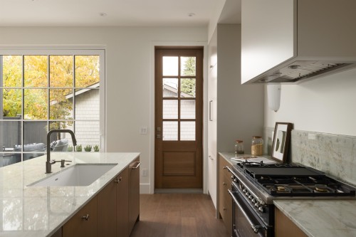 2-15 20Th Avenue W, Vancouver, BC 