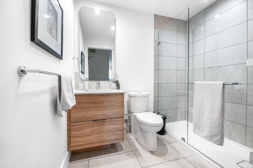 102-2375 Emery Court, North Vancouver, BC 