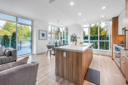 102-2375 Emery Court, North Vancouver, BC 