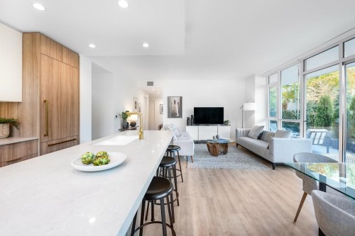 102-2375 Emery Court, North Vancouver, BC 