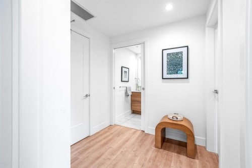 102-2375 Emery Court, North Vancouver, BC 