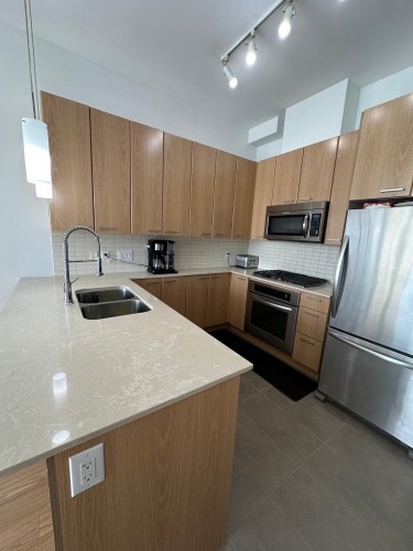 302-2955 Atlantic Avenue, Coquitlam, BC 