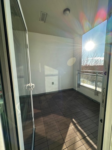 302-2955 Atlantic Avenue, Coquitlam, BC 