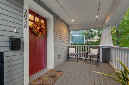 2058 5Th Avenue E, Vancouver, BC 