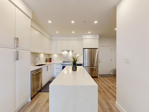 513-700 Clarke Road, Coquitlam, BC 