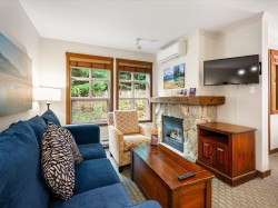 422-4899 Painted Cliff Road  Whistler, BC V8E 1E2