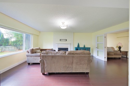 3915 Westridge Avenue, West Vancouver, BC 