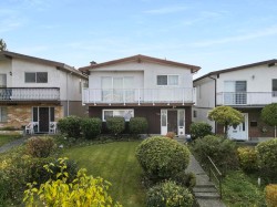 3220 19th Avenue E Vancouver, BC V5M 2T3