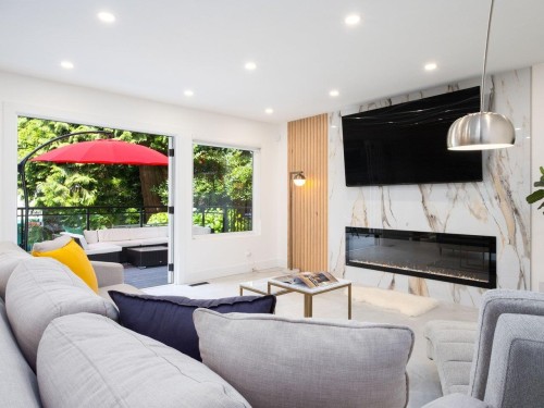 4283 Capilano Road, North Vancouver, BC 