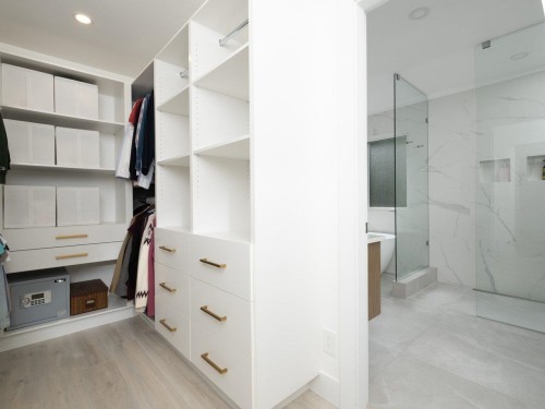 4283 Capilano Road, North Vancouver, BC 