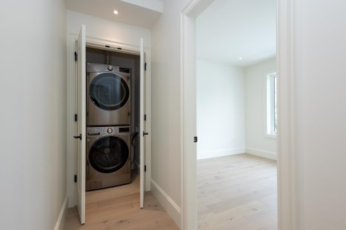 2380 5Th Avenue E, Vancouver, BC 