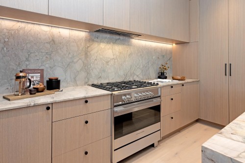 2380 5Th Avenue E, Vancouver, BC 