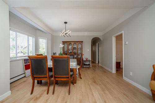 3099 6Th Avenue W, Vancouver, BC 