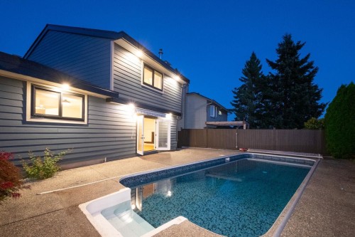 5 Campion Court  Port Moody, BC V3H 4A9