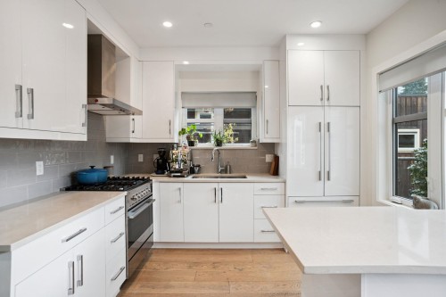 764 14Th Avenue E, Vancouver, BC 