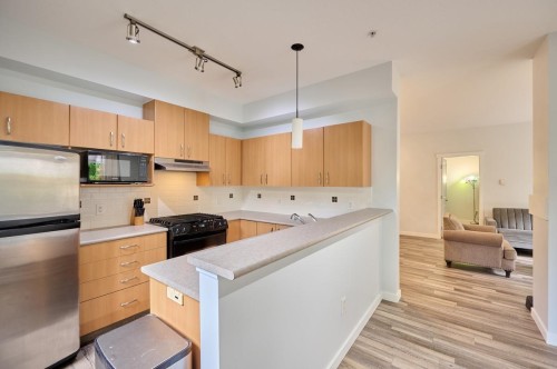 119-801 Klahanie Drive, Port Moody, BC 