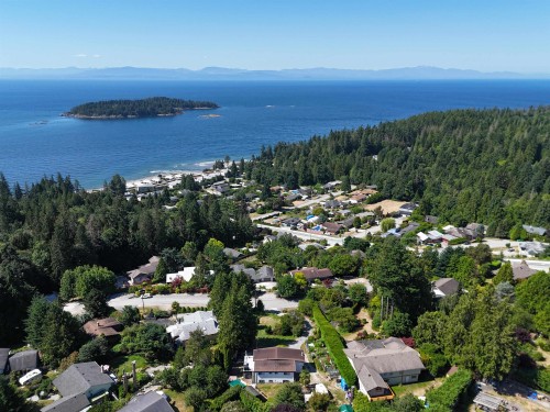 6472 Jasper Road, Sechelt, BC 