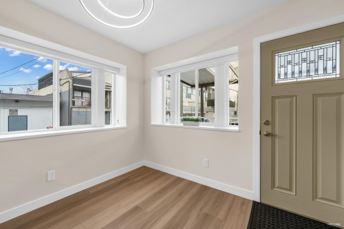 719 27Th Avenue E, Vancouver, BC 