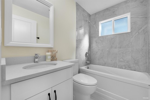 719 27Th Avenue E, Vancouver, BC 