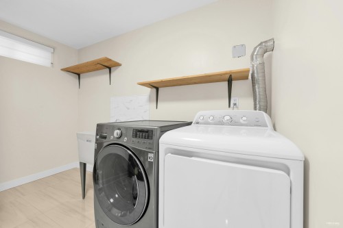 719 27Th Avenue E, Vancouver, BC 