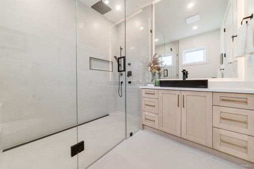 5091 Patrick Street, Burnaby, BC 